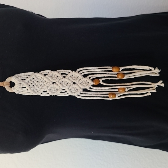 HANDMADE macrame necklace - Picture 2 of 4